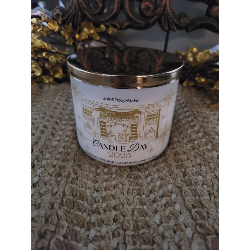 Sun Ripened Raspberry (Candle Day 2025) - Bath and Body Works 3-wick Candle